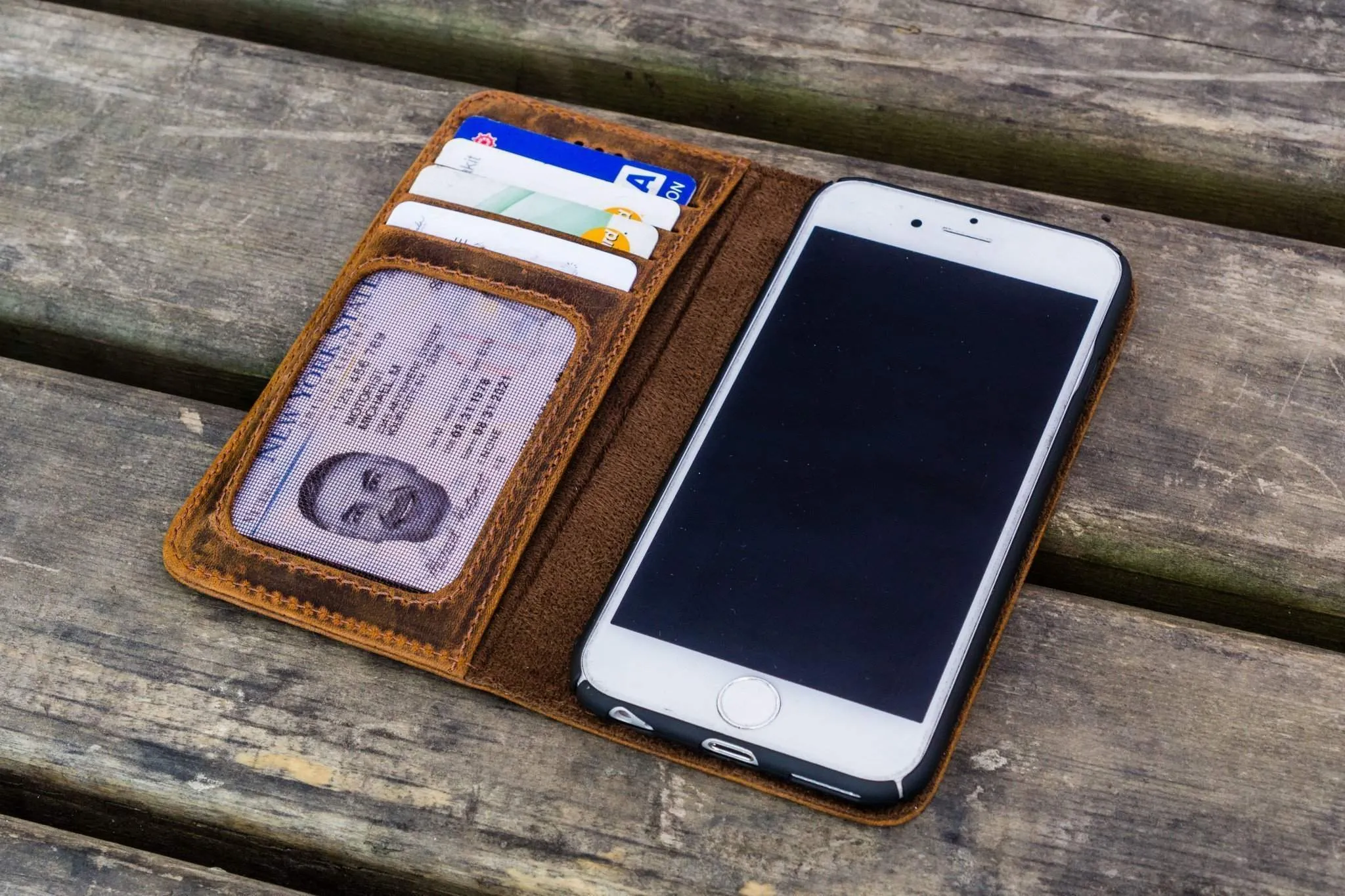 iPhone 5/5s/SE Leather Wallet Case - No.01