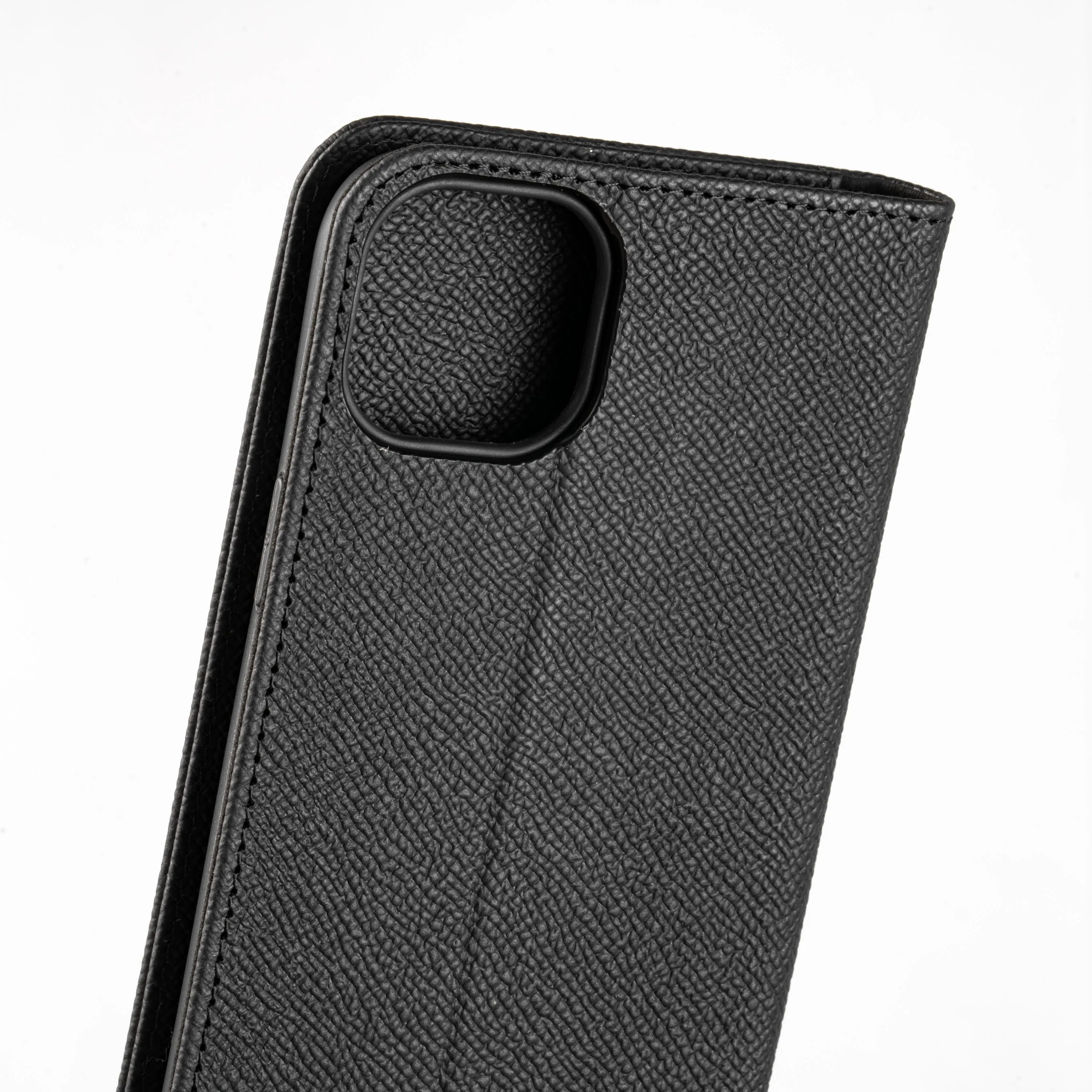 Leather iPhone 15 Case - Folio Wallet