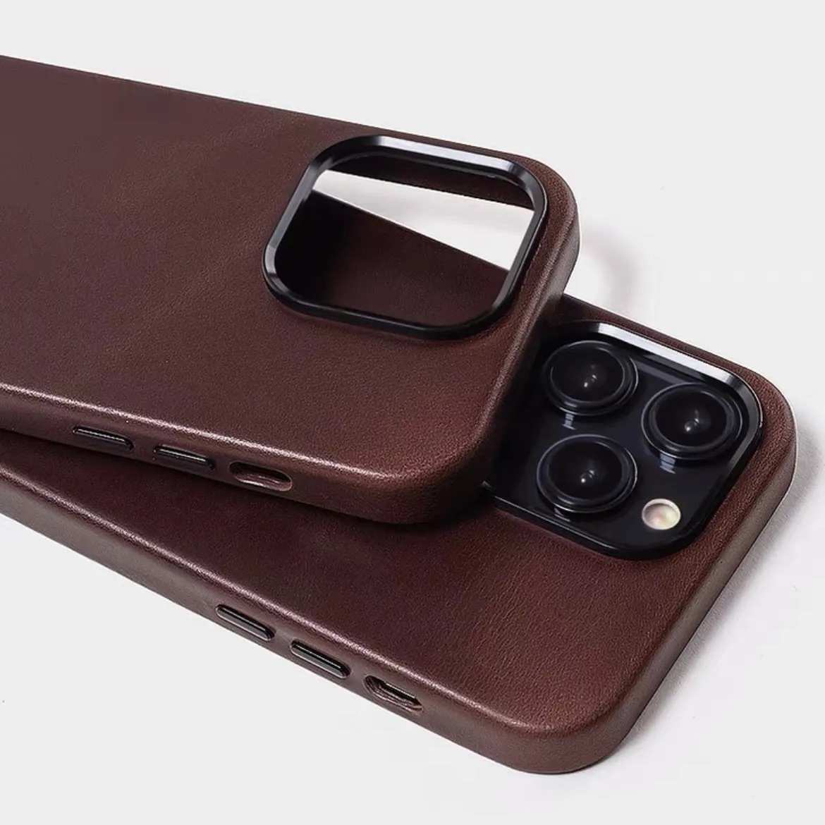 Leather iPhone Case with MagSafe | L02