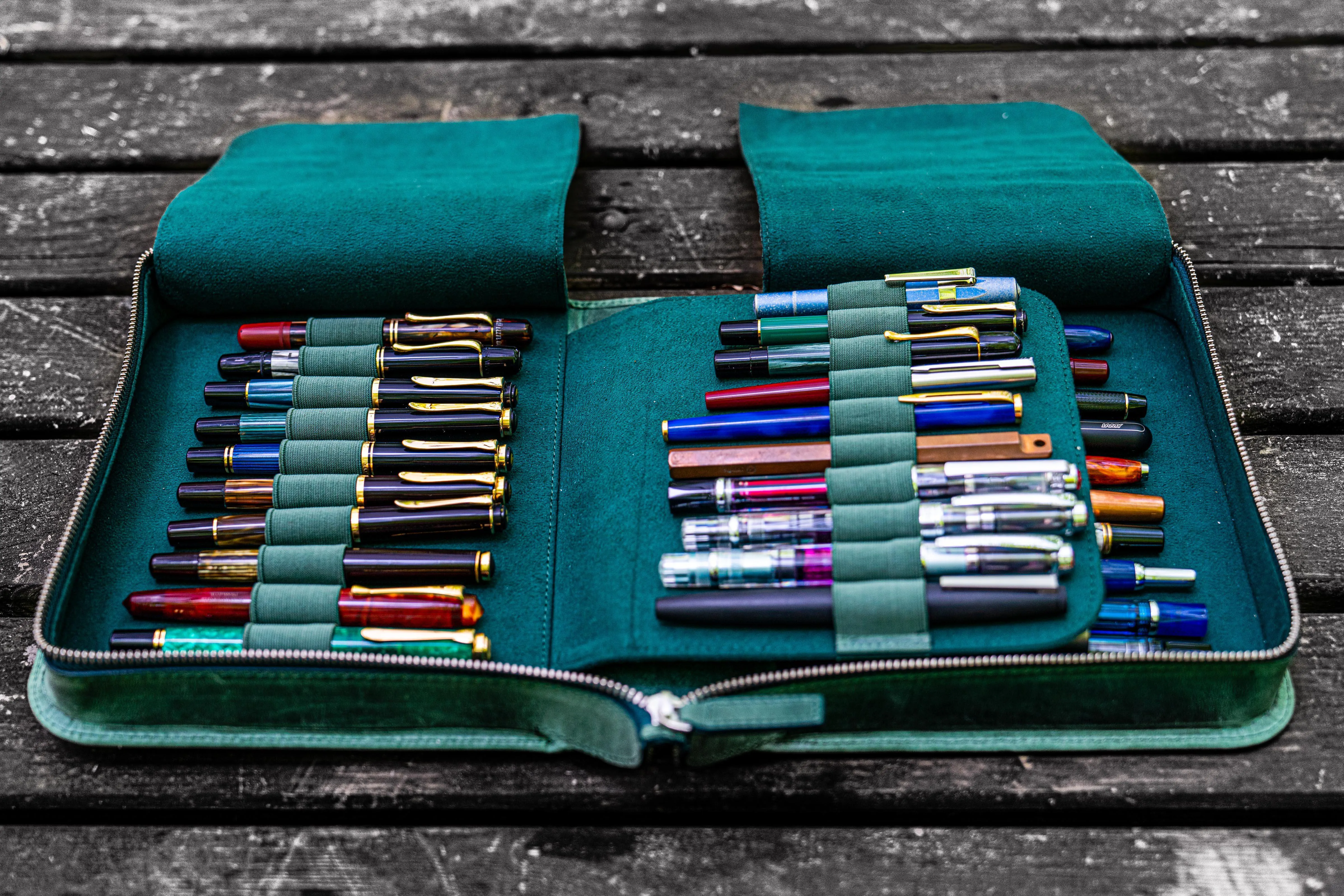 Leather Zippered 40 Slots Pen Case - Crazy Horse Forest Green