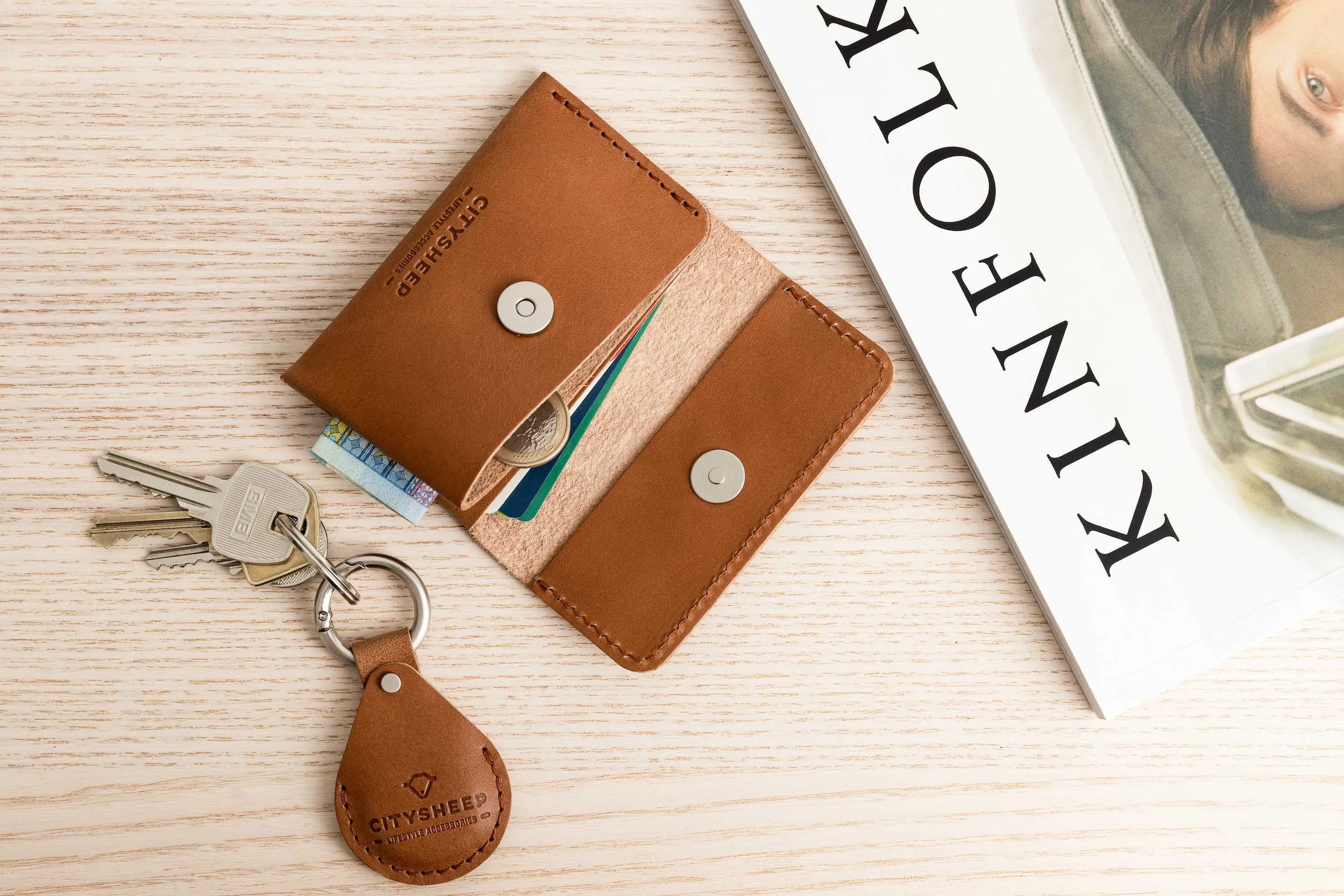 Minimalist wallet/ Vegetable tanned